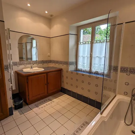 De Charme 17eme S. Avec Jardin Clos, Proche Foret Et Aubeterre, Internet Fibre, Animaux Ok - Fr-1-653-42