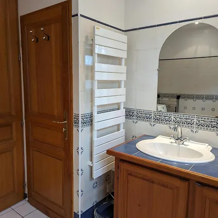 De Charme 17eme S. Avec Jardin Clos, Proche Foret Et Aubeterre, Internet Fibre, Animaux Ok - Fr-1-653-42 Saint-Romain (Charente)