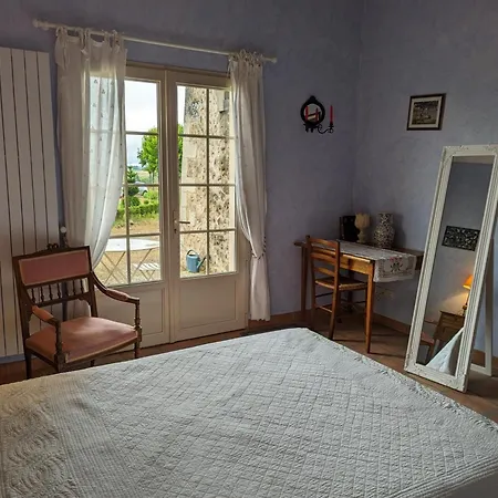 De Charme 17eme S. Avec Jardin Clos, Proche Foret Et Aubeterre, Internet Fibre, Animaux Ok - Fr-1-653-42 *