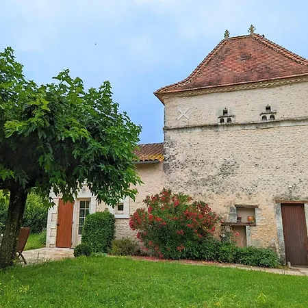 De Charme 17eme S. Avec Jardin Clos, Proche Foret Et Aubeterre, Internet Fibre, Animaux Ok - Fr-1-653-42 Holiday home