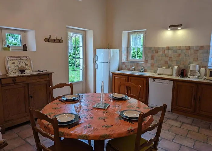 度假居 De Charme Avec Wifi Et Animaux Admis - Fr-1-653-42 Saint-Romain (Charente)