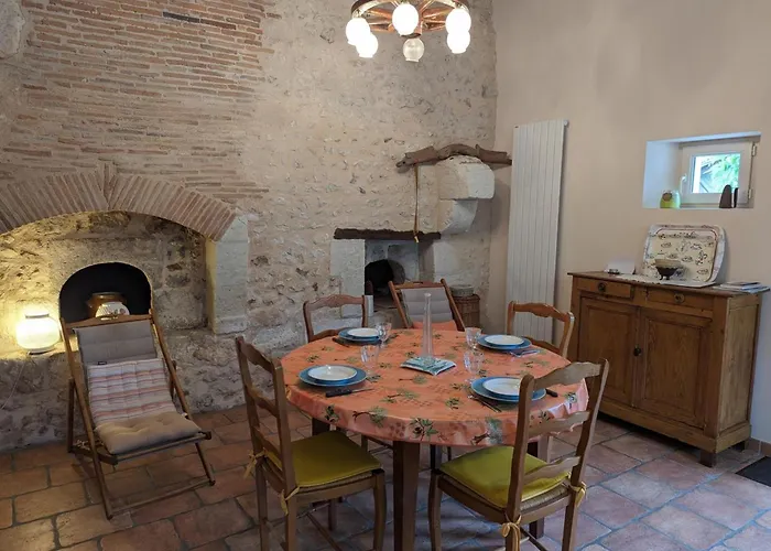 De Charme Avec Wifi Et Animaux Admis - Fr-1-653-42 * Saint-Romain (Charente)