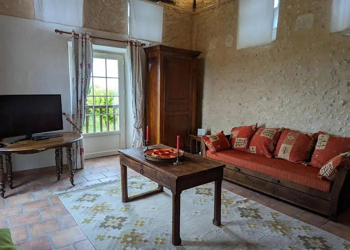 De Charme Avec Wifi Et Animaux Admis - Fr-1-653-42 * Saint-Romain (Charente)